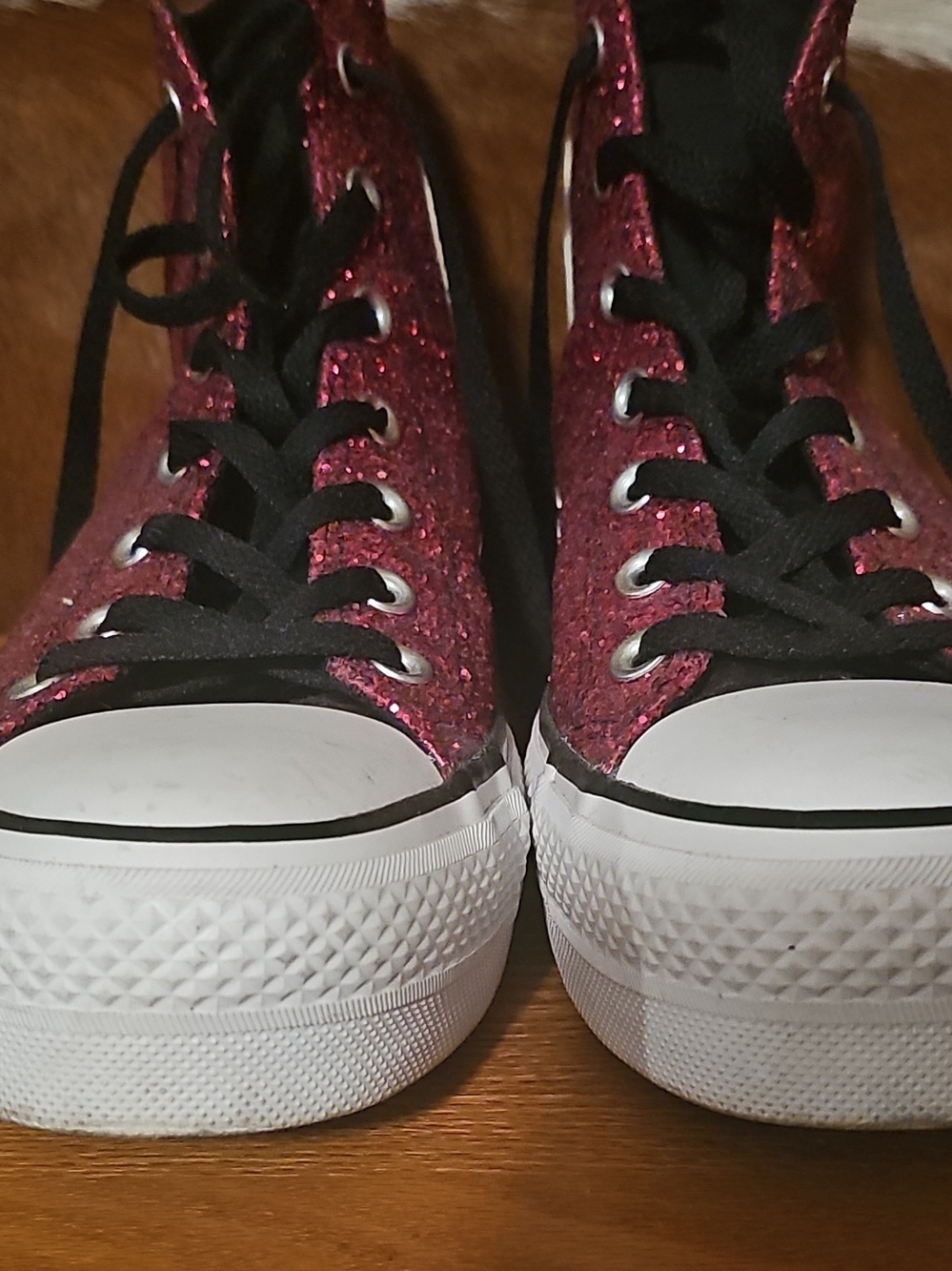 Converse Chucks High Top Magenta Glitter Barely worn Size 10.5